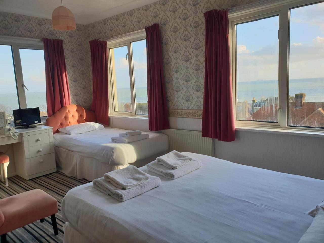 The Wight Bay Hotel - Isle Of Wight Sandown Exterior photo